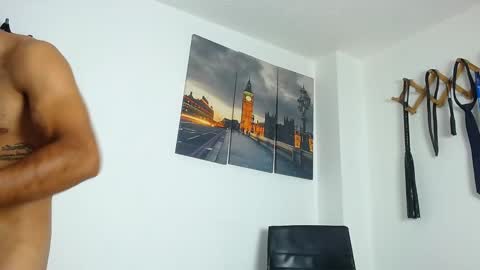 Juan Esteban online show from November 2025 05:45:02 PM