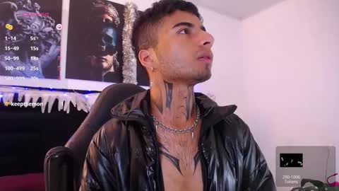 juancamilo66_ online show from December 2024 07:17:02 AM