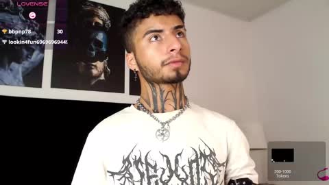 juancamilo66_ online show from February 2025 10:42:02 PM