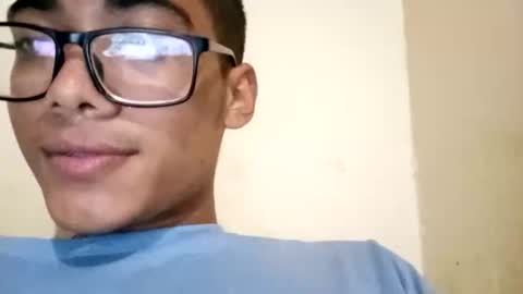 juancito252074 online show from November 2025 03:34:01 AM