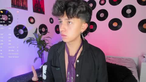 juandaaa__ online show from April 2026 08:17:01 PM