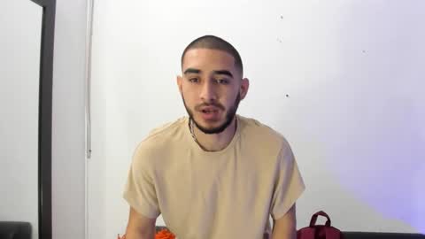 Juan Diego Uribe online show from March 2025 01:31:02 PM