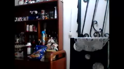 Snapshot of juanesan chatting on February 2025 03:38:01 PM Juanesan CaballeroSolitario online show from February 2025 03:38:01 PM
