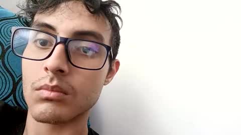 Snapshot of juanesan chatting on September 2025 06:55:02 PM Juanesan CaballeroSolitario online show from September 2025 06:55:02 PM