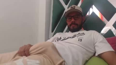 juanfe_style online show from October 2025 06:06:01 PM