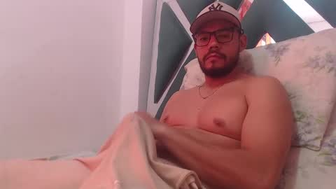 juanfe_style online show from November 2025 04:57:02 PM