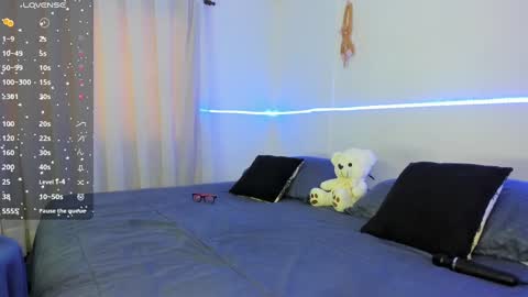 Blue online show from February 2025 04:14:01 PM