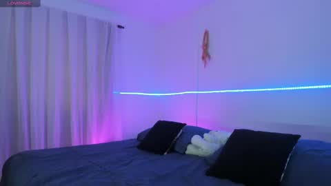 Blue online show from February 2025 04:37:02 PM