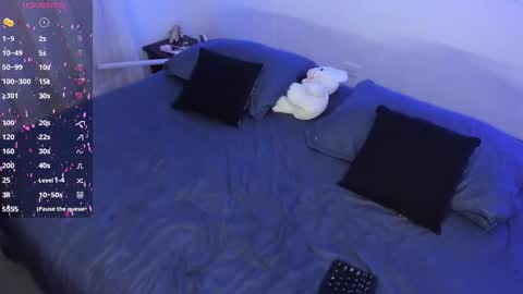 Blue online show from February 2025 04:44:01 PM