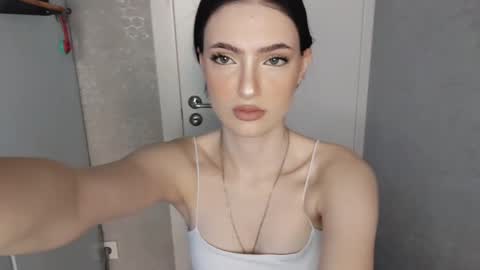Snapshot of juanitacalcano chatting on May 2026 06:19:01 AM Veronika online show from May 2026 06:19:01 AM
