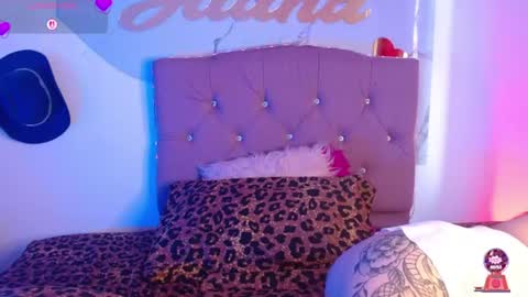 Juanita online show from July 2026 09:25:01 PM
