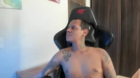 juanpt69 online show from December 2024 02:56:01 PM