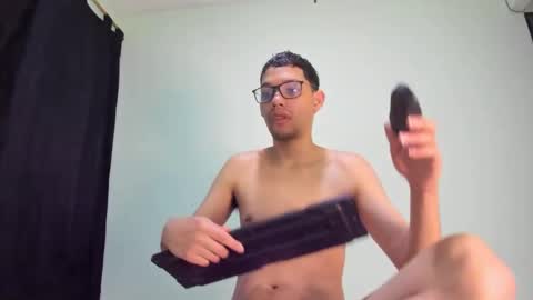 juansuarez204 online show from February 2025 11:03:02 PM