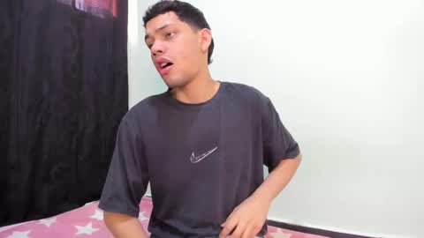 juansuarez204 online show from February 2025 10:48:02 PM