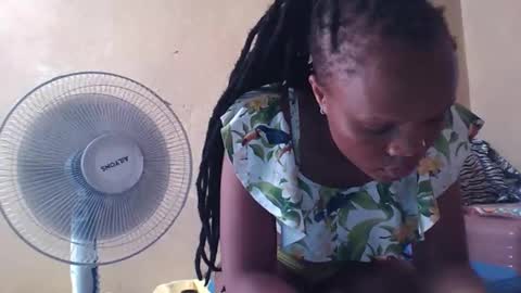 juice_petite3 online show from February 2025 01:00:02 PM