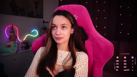 Angelina online show from March 2025 08:00:01 PM