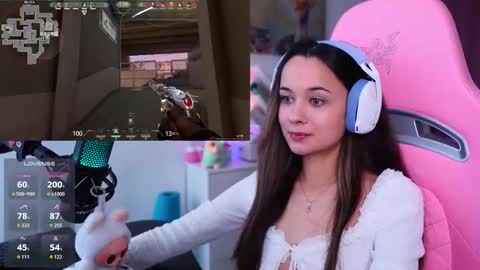 Angelina online show from November 2025 11:42:02 AM