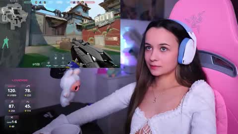 Angelina online show from January 2026 02:41:01 PM