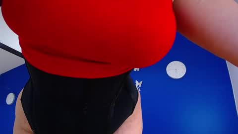 Snapshot of juicy_bignipples18 chatting on January 2025 05:59:01 PM juicy_bignipples18 online show from January 2025 05:59:01 PM