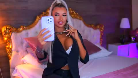 Snapshot of juicy_jessye chatting on July 2026 07:51:01 PM Jessye online show from July 2026 07:51:01 PM