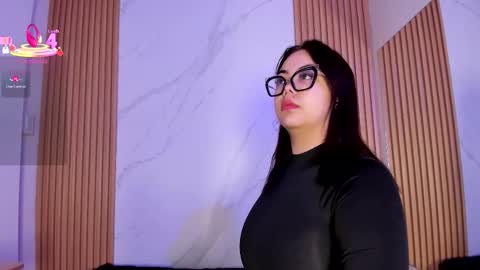 Juicy online show from September 2025 11:10:01 AM