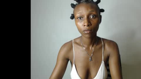 Snapshot of juicy_pinkpussy564197 chatting on February 2026 01:13:02 AM olivia online show from February 2026 01:13:02 AM