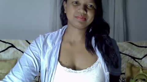 Snapshot of juicy_pretty chatting on August 2026 01:52:02 AM stellah online show from August 2026 01:52:02 AM