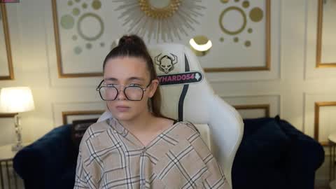 Elza online show from March 2026 08:08:02 AM