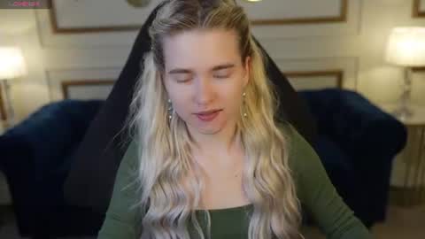 Snapshot of juicy_secrets_054 chatting on July 2026 10:29:01 AM Elza online show from July 2026 10:29:01 AM