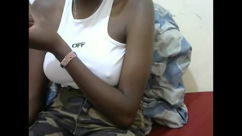 juicyebonitaa online show from December 2025 07:07:02 PM