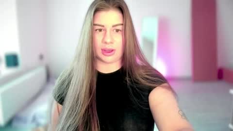 Snapshot of juicyhelenx chatting on May 2026 03:41:01 PM Elena online show from May 2026 03:41:01 PM