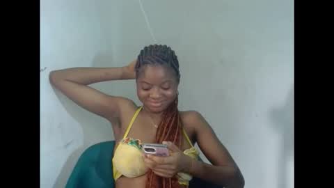 juicynpinkx online show from March 2026 04:00:01 PM