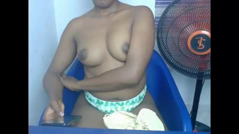 juicynwetx online show from December 2025 06:03:02 PM