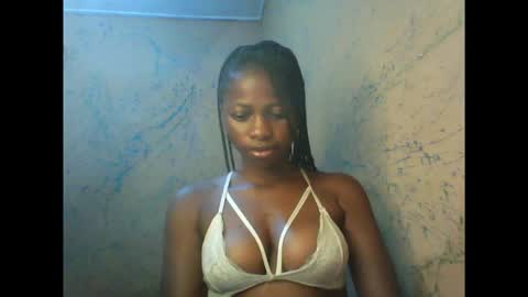 juicypiexx online show from October 2025 06:57:01 AM