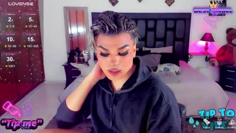 Jujubee online show from January 2025 02:15:01 PM