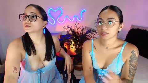 Snapshot of jules_n_gia chatting on February 2025 08:47:02 PM Jules and Gia online show from February 2025 08:47:02 PM
