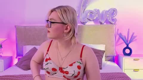 Jules Nightt online show from June 2026 09:53:01 PM