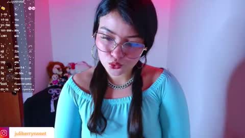 Juliana online show from March 2026 04:48:01 AM