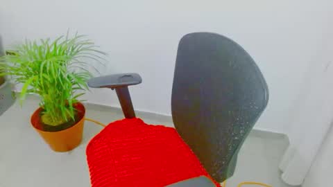 Snapshot of juli_69 chatting on December 2025 09:37:01 AM Juliana Torres online show from December 2025 09:37:01 AM