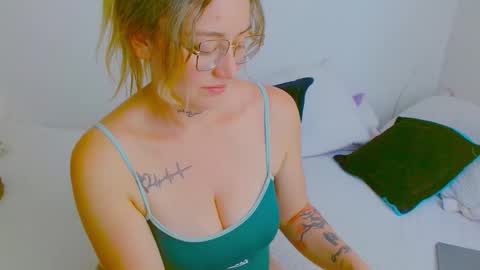 Snapshot of juli_69 chatting on February 2026 06:58:01 PM Juliana Torres online show from February 2026 06:58:01 PM