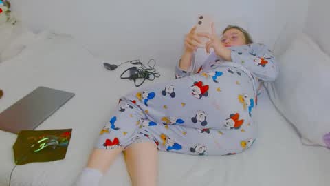 Snapshot of juli_69 chatting on February 2026 04:43:02 PM Juliana Torres online show from February 2026 04:43:02 PM