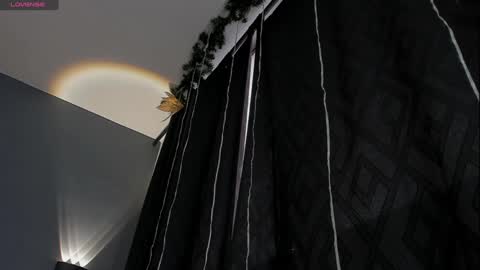 Juli Modelo Independiente online show from February 2025 03:15:02 PM