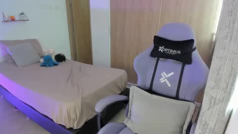 juli_santos_22 online show from January 2025 08:10:01 PM