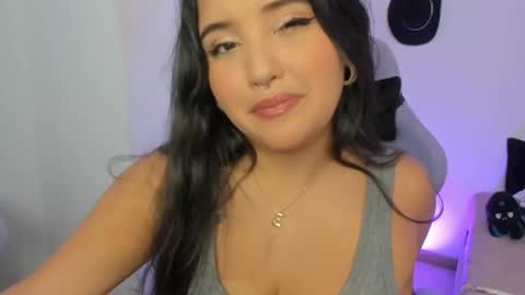 juli_santos_22 online show from March 2025 10:32:02 PM