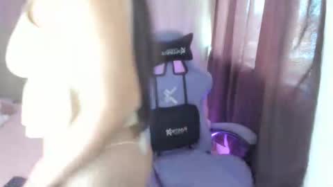 Snapshot of juli_santos_22 chatting on May 2026 02:32:01 PM juli_santos_22 online show from May 2026 02:32:01 PM