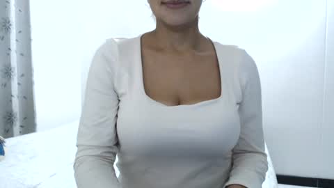 Snapshot of julia236 chatting on July 2026 01:52:02 AM JULIA online show from July 2026 01:52:02 AM