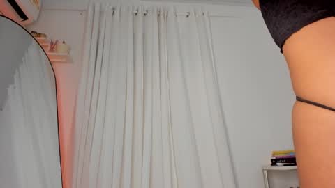 Snapshot of julia_joness chatting on January 2025 03:42:02 AM Julia online show from January 2025 03:42:02 AM