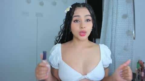 Snapshot of julia_strauns chatting on January 2025 05:05:02 AM julia_strauns online show from January 2025 05:05:02 AM