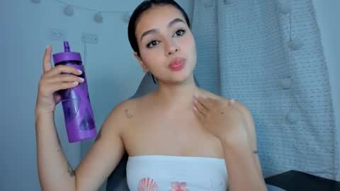 Snapshot of julia_strauns chatting on January 2025 05:47:02 AM julia_strauns online show from January 2025 05:47:02 AM