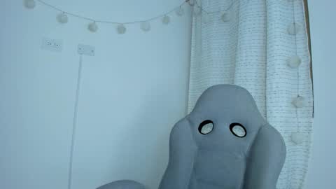 Snapshot of julia_strauns chatting on February 2025 09:58:01 AM julia_strauns online show from February 2025 09:58:01 AM